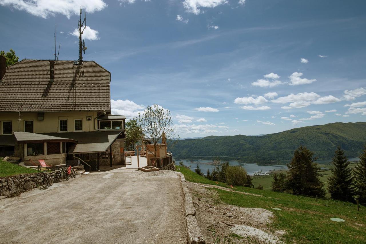 Bed and Breakfast Dom Na Slivnici Церкница Экстерьер фото